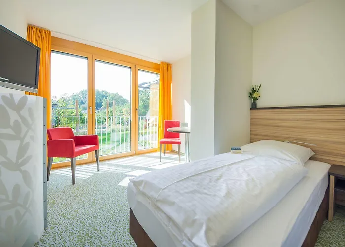 أميرسيهاوسير 3*